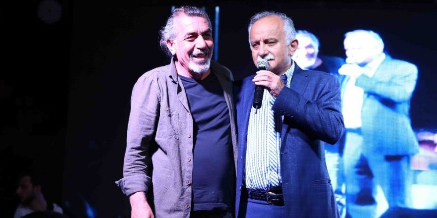 ’3 fidan’ Bayraklı’da anıldı