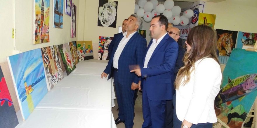 Tasarım ve görsellerini sergilediler