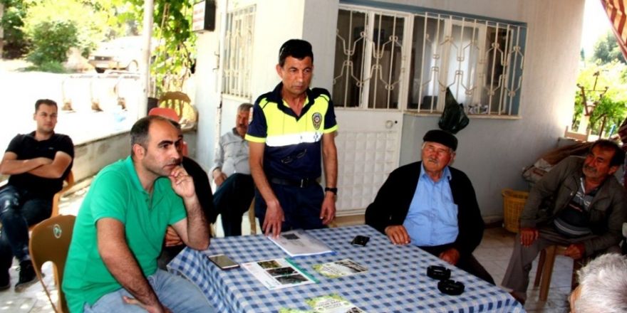 Sarıgöl’de çiftçilere trafik ve tarım ekipmanı kullanımı eğitimi
