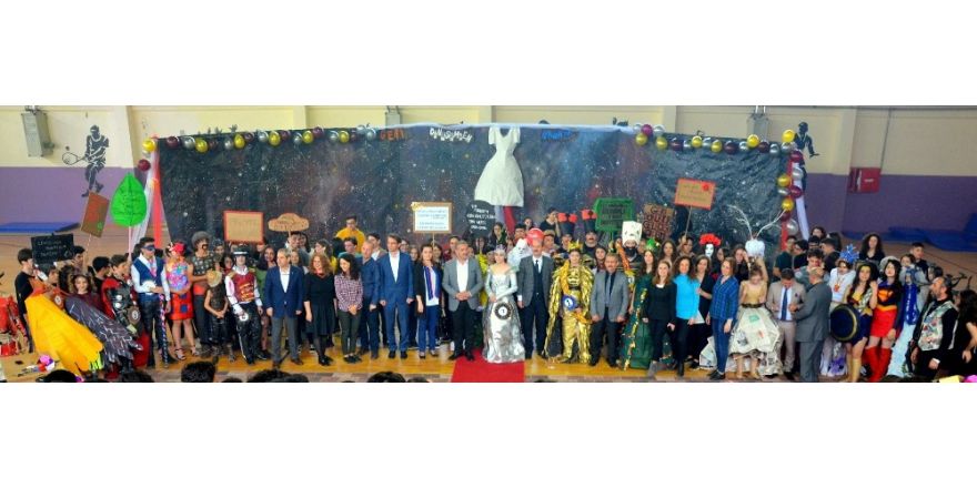 “Geri Dönüşümden Sanata” defilesi büyüledi