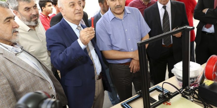 Bilim, gençlerin fikirleriyle şekilleniyor