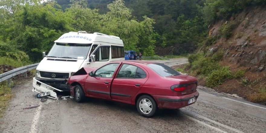 Zonguldak’ta trafik kazası: 3 yaralı