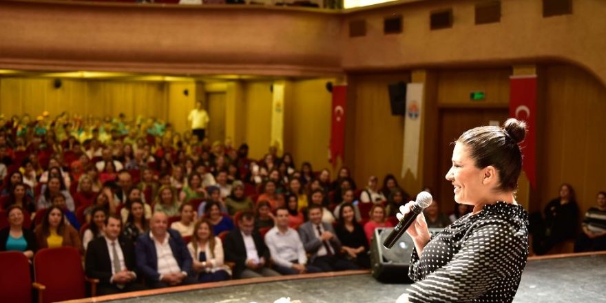 İclal Aydın’dan hayata dair paylaşımlar