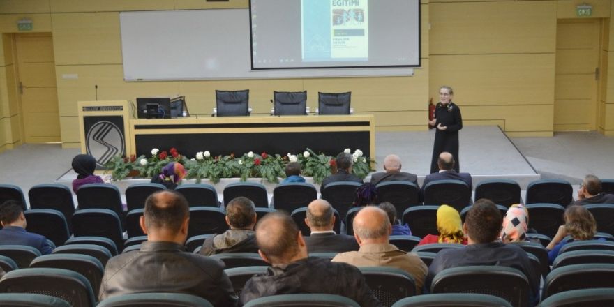 Aile içi iletişim SAÜ’de ele alındı