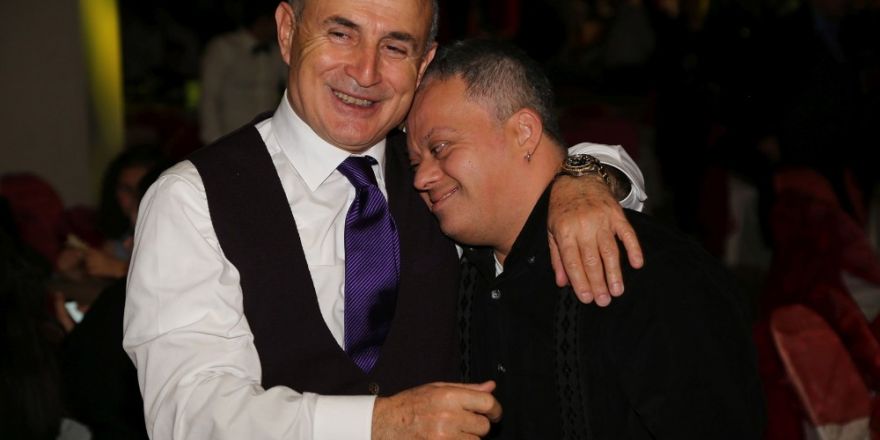 Başkan Akgün: "Engelleri sevgiyle aşmak öncelikli görevimiz olacaktır"