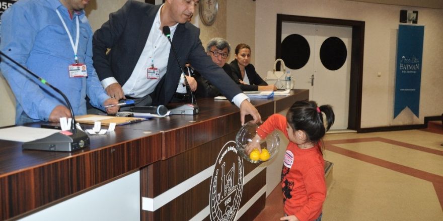 Batman’da eski hükümlülerin kura heyecanı