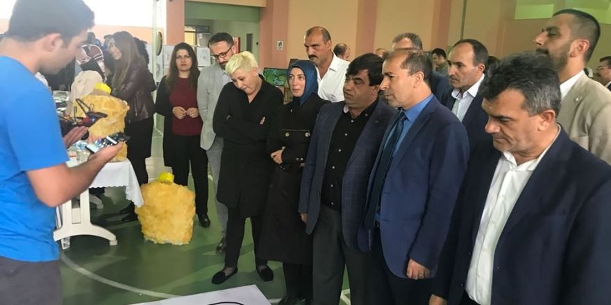Osmaneli 75. Yıl Anadolu Lisesi’nde "TÜBİTAK Bilim Fuarı" açıldı