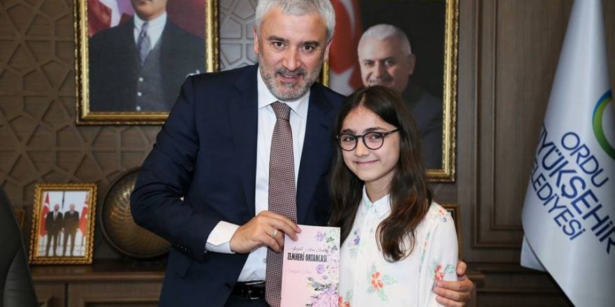Başkan Yılmaz, küçük yazarı konuk etti