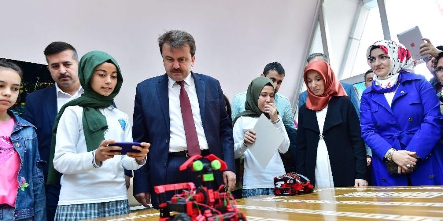 Kahramanmaraş’ta STEM merkezi açıldı