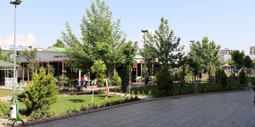 Kahta Devlet Hastanesi bahçesinde peyzaj çalışması yapıldı