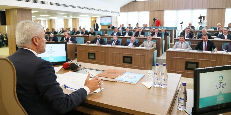 Yılmaz: “Asfaltsız yol kalmayacak”