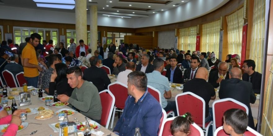 Adıyaman Belediyesinden Engelliler Haftası dolayısıyla yemek