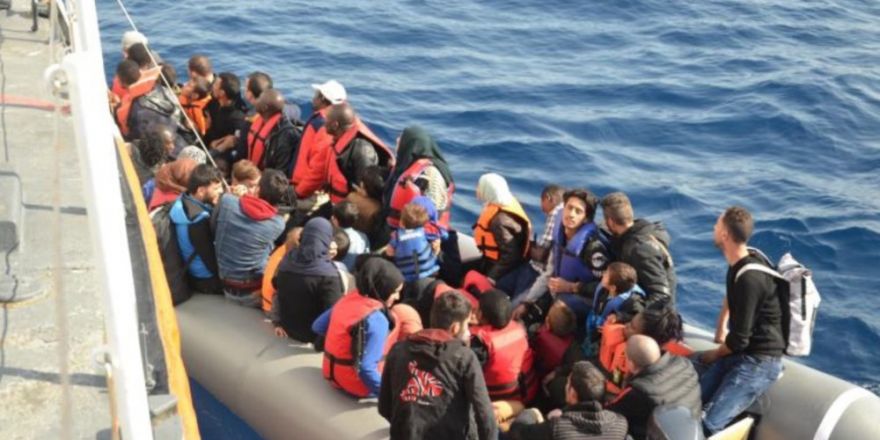 Kuşadası Körfezi ve Didim’de yakalanan göçmenlerin 51’i çocuk çıktı