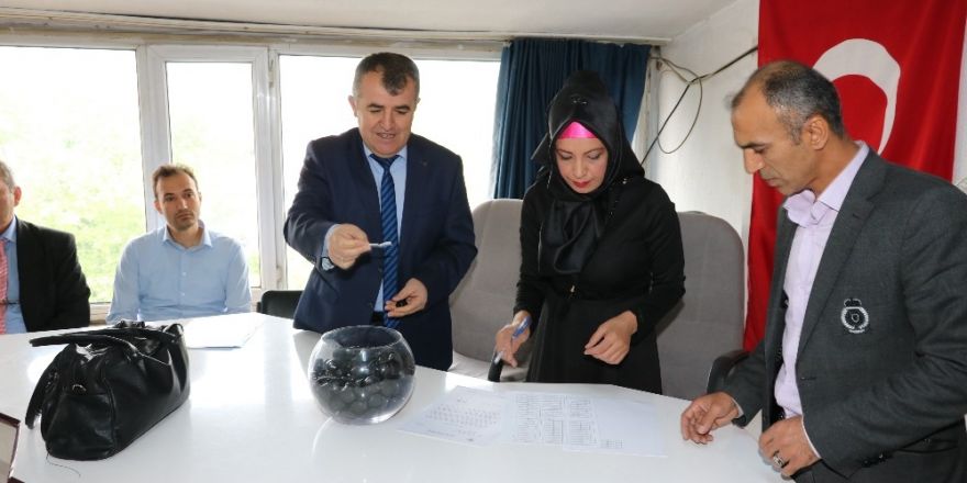 Beyşehir’de kurayla gelen iş sevinci
