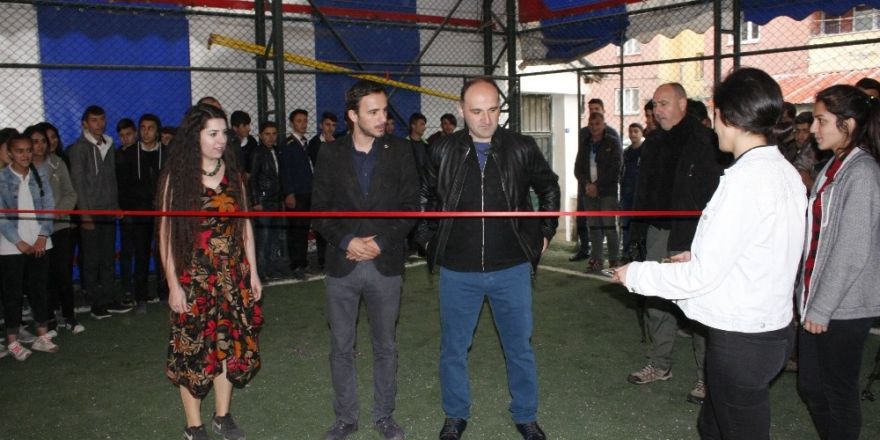 Beytüşşebap’ta lise öğrencilerinden anlamlı resim sergisi