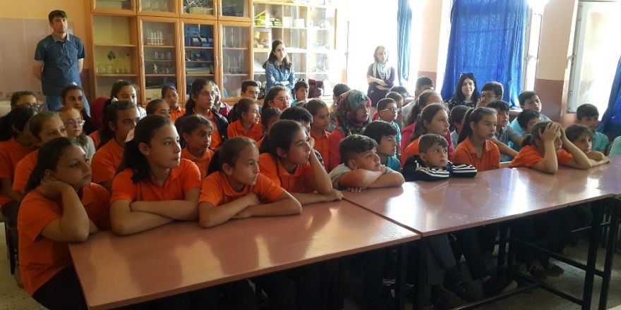 Kula’da öğrencilere uygulamalı trafik dersi
