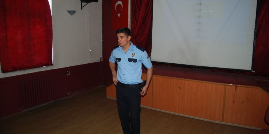 Malkara polisinden öğrencilere trafik eğitimi