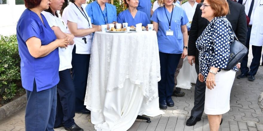 Hemşireleri unutmadı