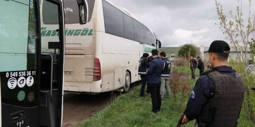 Kars’ta otobüs ve tren garlarında asayiş uygulaması