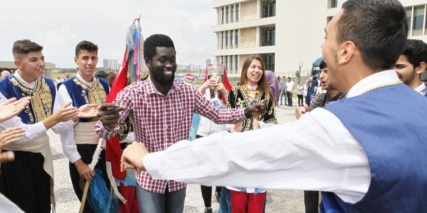 Adana BTÜ’de Bahar Şenliği
