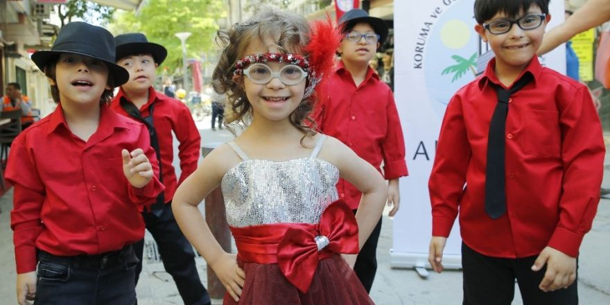 Alsancak Şenliğine renkli kapanış