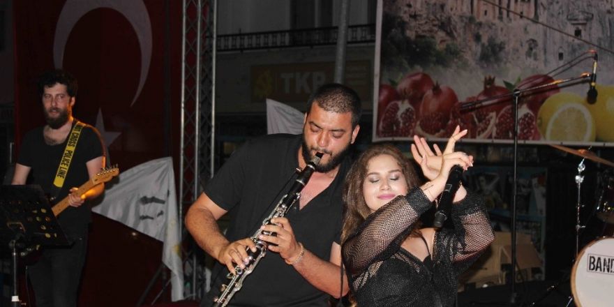 Ece Mumay, Ortaca Festivali’nde sahne aldı