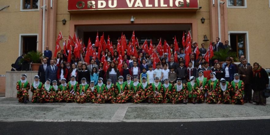 Kilis’ten Ordu’ya gelen öğrenciler törenle karşılandı
