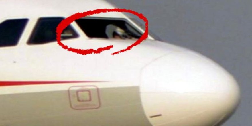 Kokpit camı patladı, pilot dışarı fırladı!