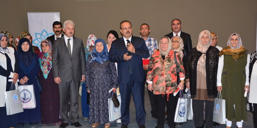 Okuryazarlık seferberliği sertifika töreni