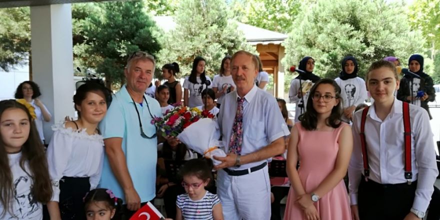 Konservatuardan öğrencilere moral konseri