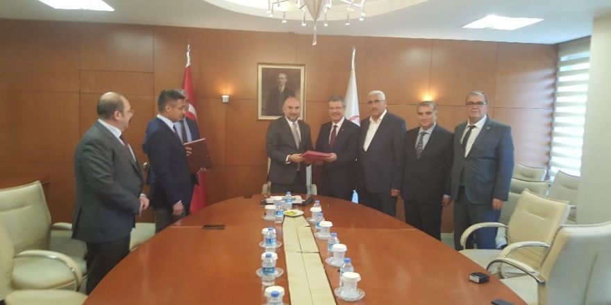 Turhal Şeker Fabrikasının Kayseri Şeker’e teslimi Özelleştirme İdaresinde yapıldı