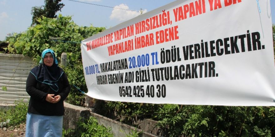 Komşunun kasasında sakladığı 80 bin TL’si çalındı, bu pankartı astı