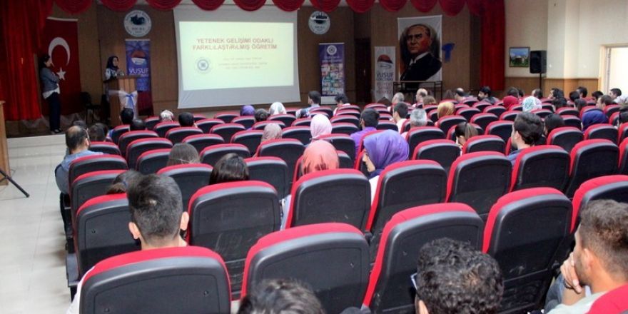 Van’da yetenek gelişimi odaklı farklılaştırılmış öğretim semineri gerçekleştirildi