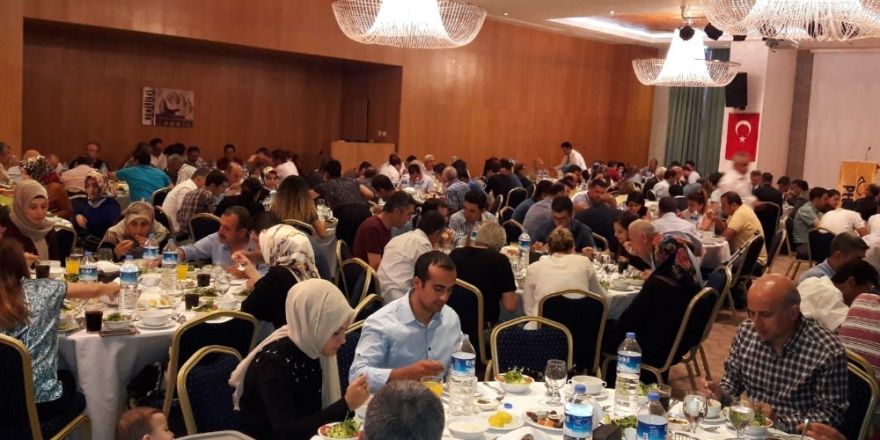 Diyarbakır PTT Başmüdürlüğü personelleri iftar yemeğinde buluştu