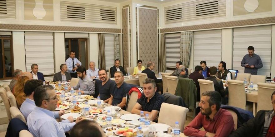 Başkan Kamil Saraçoğlu ’Basınla sahur’da buluştu