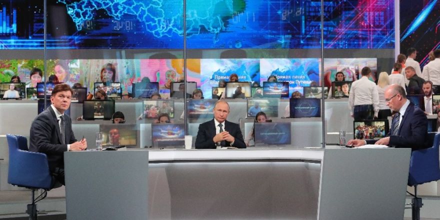 Putin: “Sosyal medyayı kapatmayacağız”