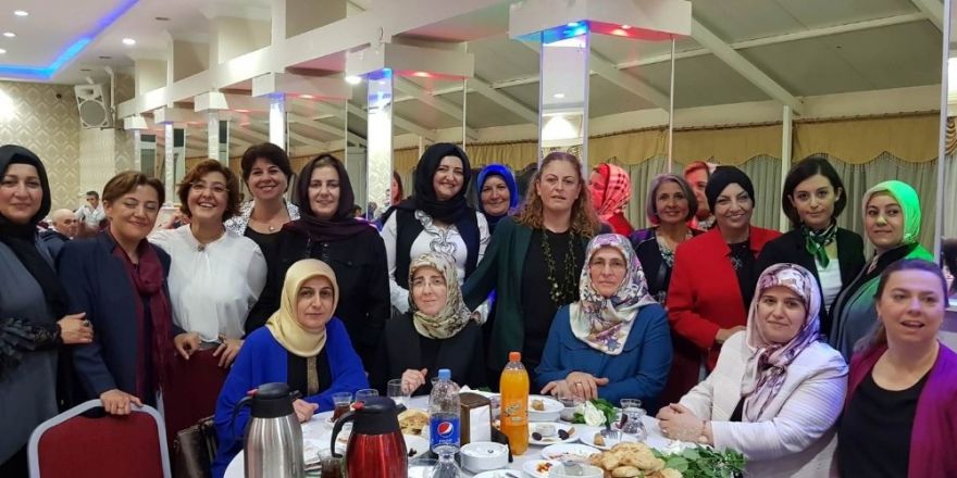 Sanatla Yaşam Terapi Derneği’nden iftar