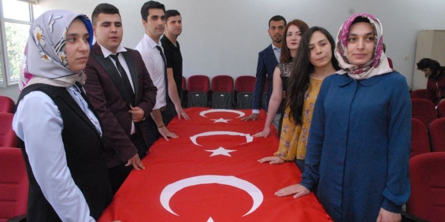 SDÜ’de memurlar yemin etti