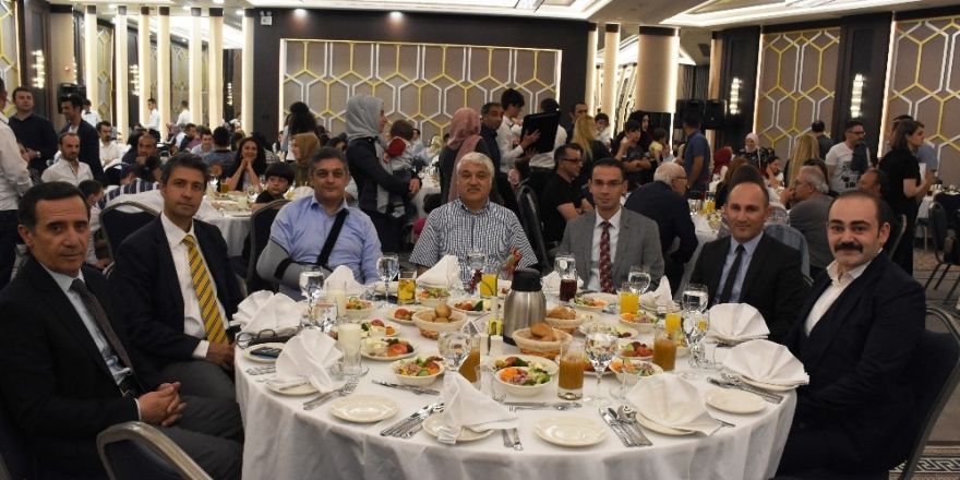 Limak Enerji ailesi oruçlarını Yalova’da birlikte açtı