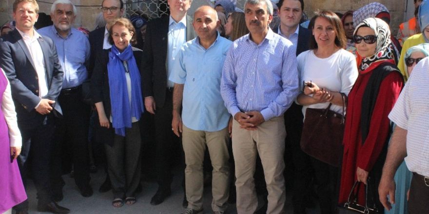 Asmalı Konak’ta kadınlar için Meslek Zenginleştirme Merkezi açıldı