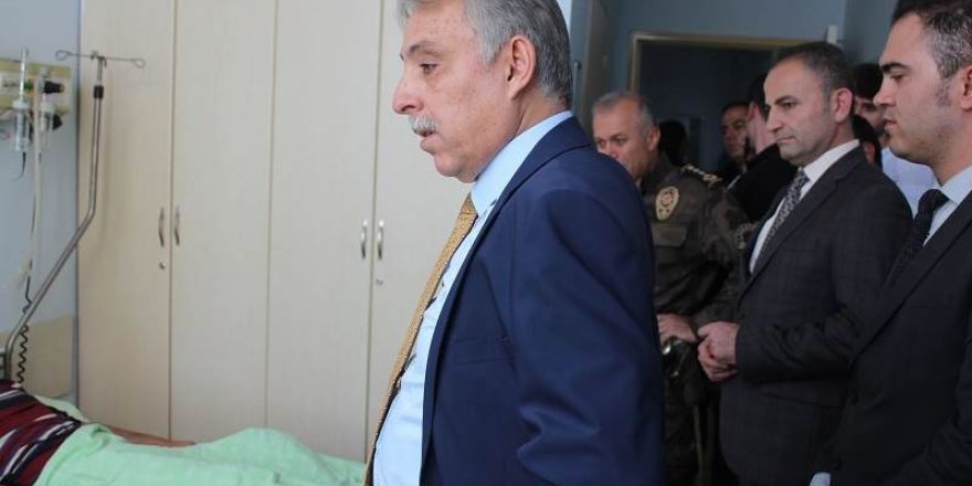 Vali Toprak’tan yaralı askerlere ziyaret