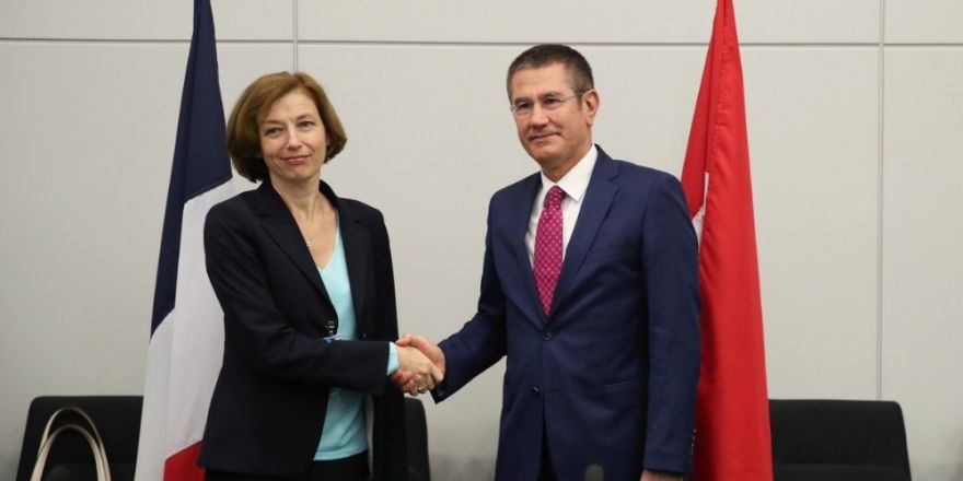 Bakan Canikli, Fransız mevkidaşı ile görüştü