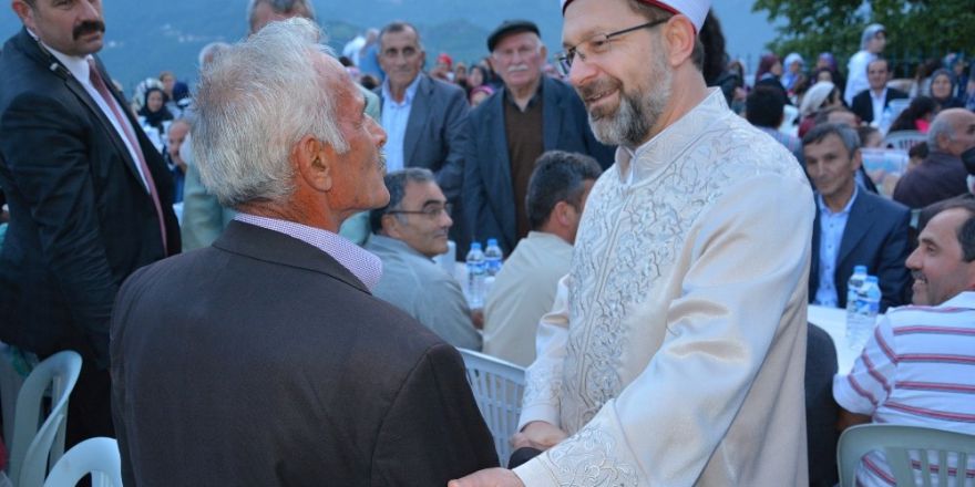 Erbaş, memleketinde iftar programına katıldı