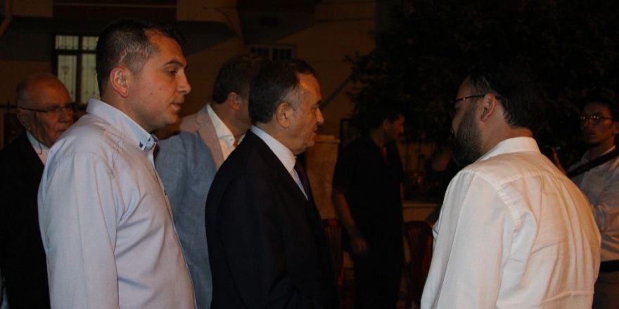 MHP’li Akçay’dan Tanrıverdi’ye taziye ziyareti
