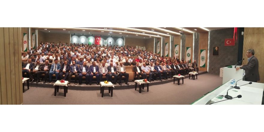 Başkan Akay; "Çiftçi milli gelirden pay almak için daha çok çalışmalıdır"