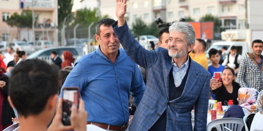 Başkan Tuna başkentlilerle iftar sofralarında buluşuyor