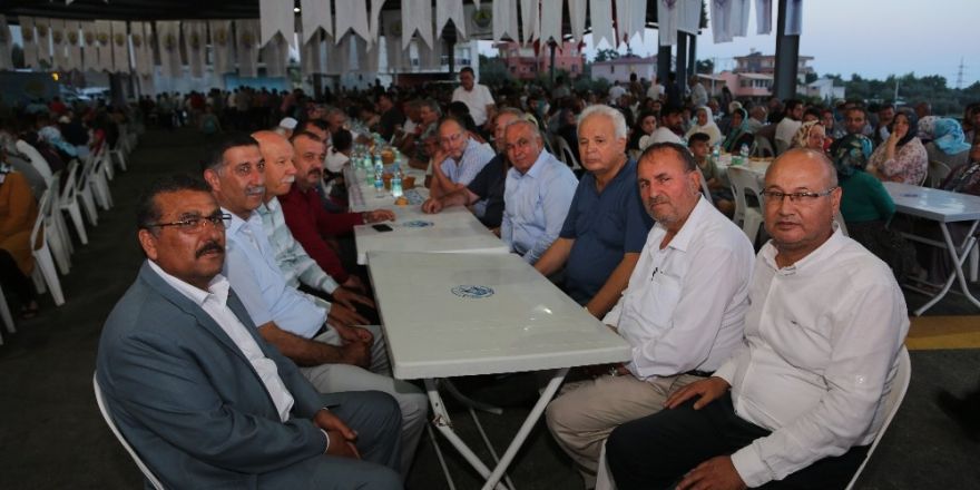 Gönül sofraları bu kez Tömük’e kuruldu
