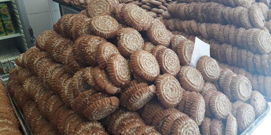 Hatay’da fırıncıların kömbe mesaisi