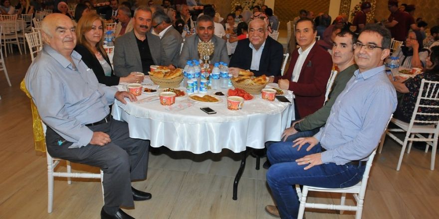 Ladikliler iftarda buluştu