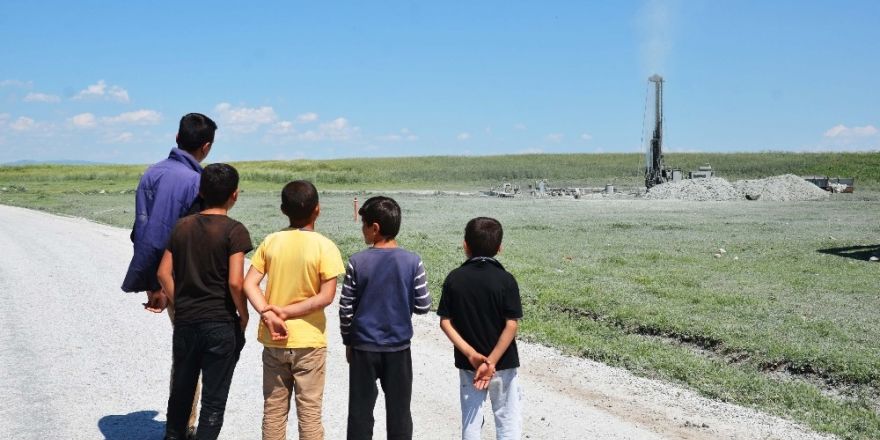 Sondaj kuyusundan gaz çıktı